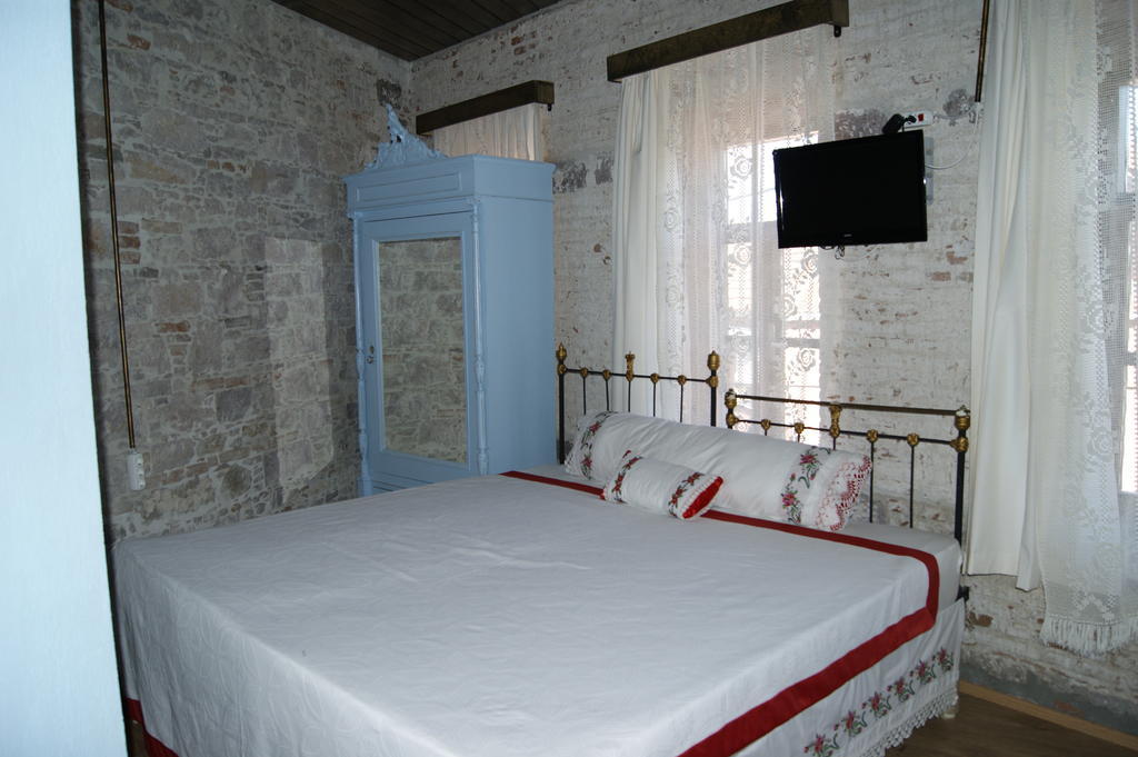 Mahzen Hotel Ayvalik Ruang foto