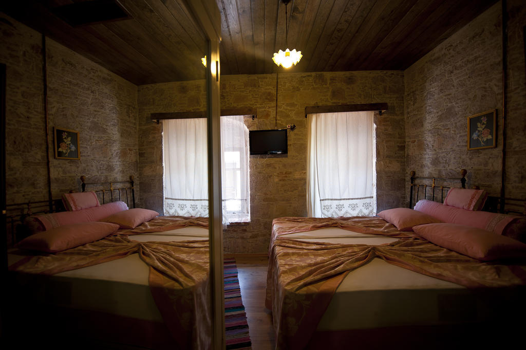 Mahzen Hotel Ayvalik Ruang foto