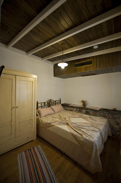 Mahzen Hotel Ayvalik Bagian luar foto